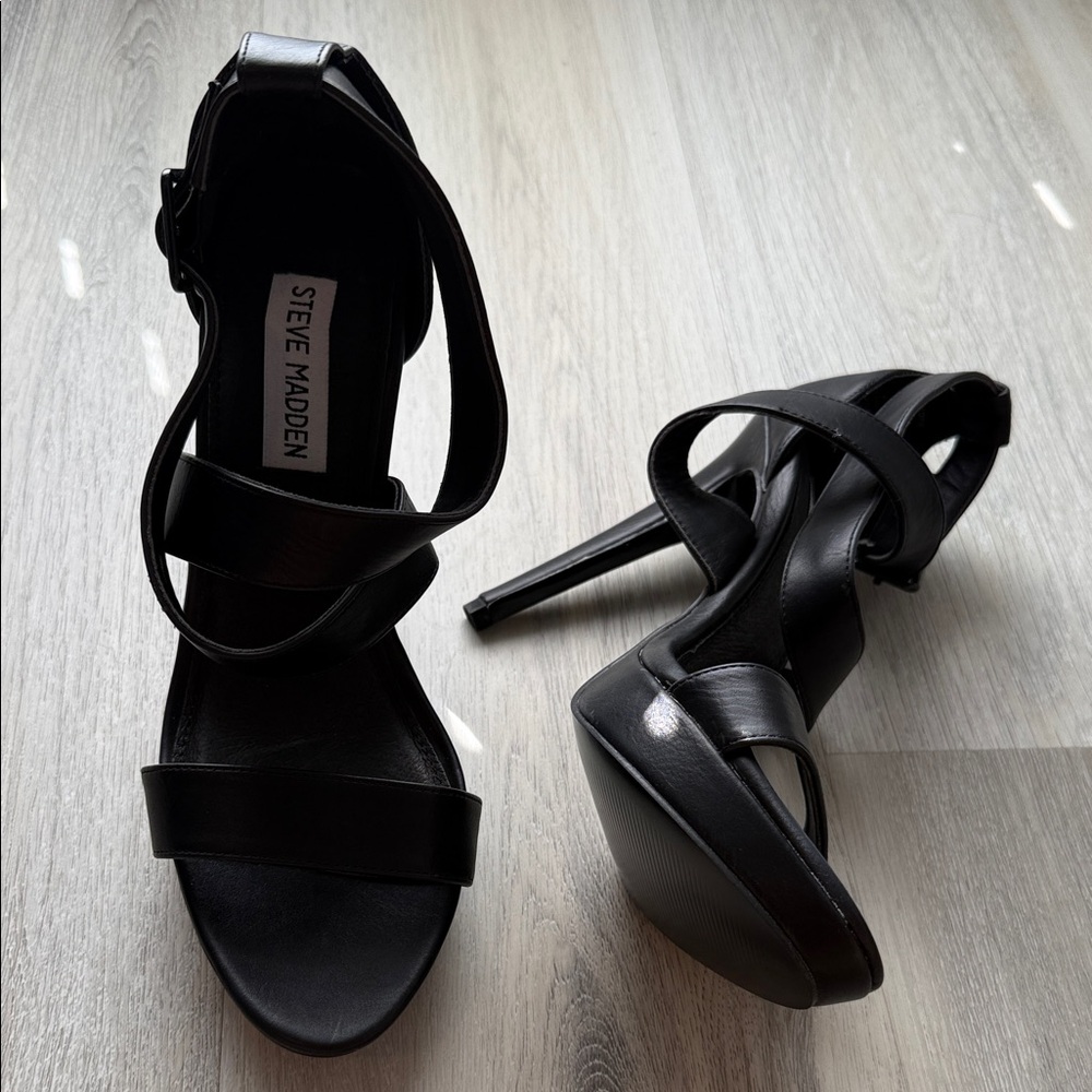 Steve Madden Black Leather Strappy Platform Heels